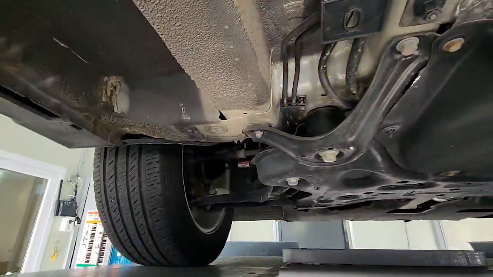 시퀀스 01.00_01_31_23.스틸 014.jpg